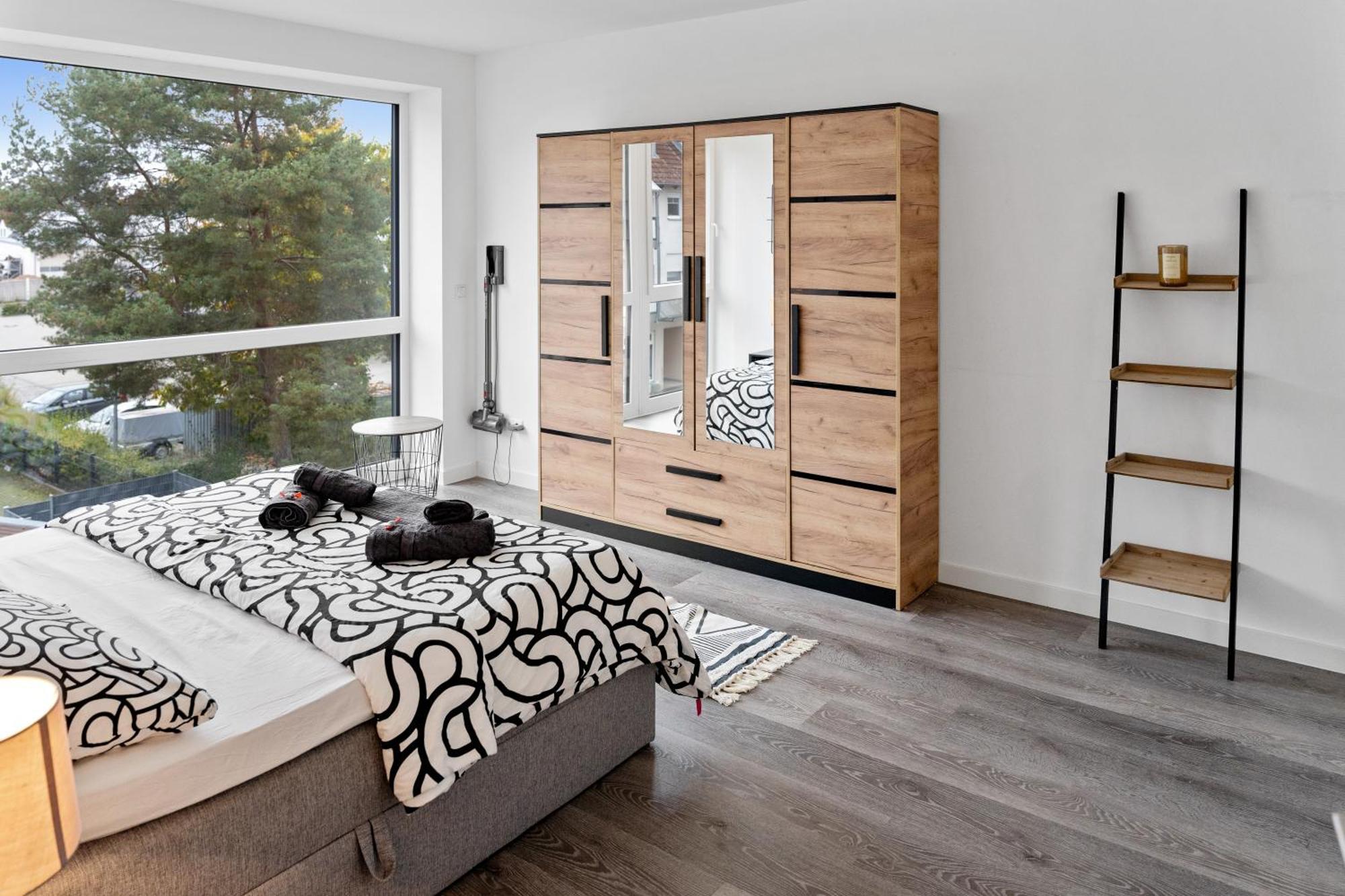 Modern Style Business Suite - Office - Kitchen - Balcony Herzogenaurach Eksteriør billede